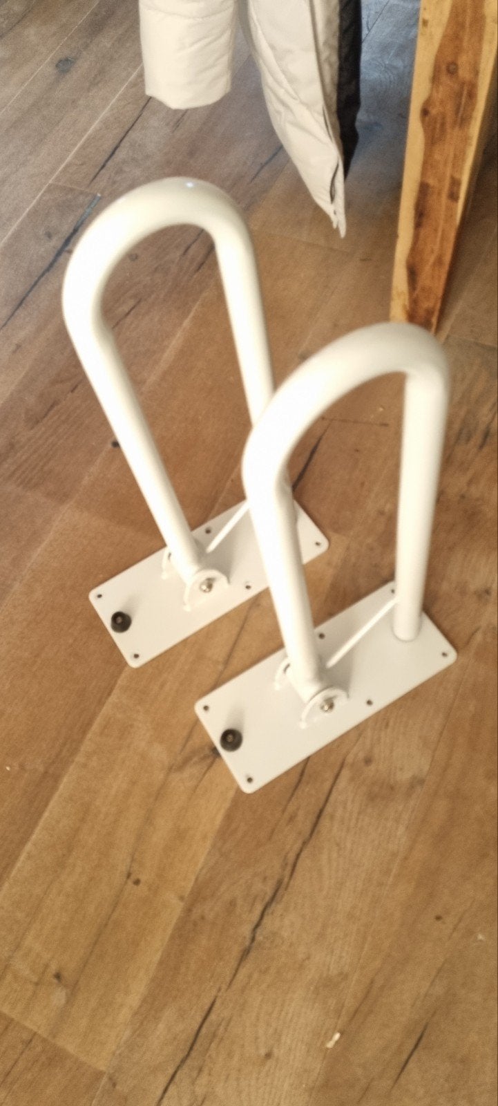2 x toilet of douche beugels 56 cm opklapbaar., Diversen, Ophalen, Zo goed als nieuw