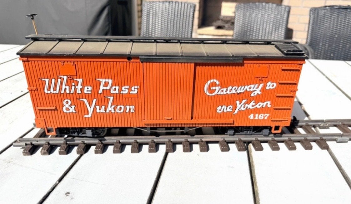 LGB 4167 White Pass & Yukon Boxcar - Spoor G, Hobby en Vrije tijd, Gelijkstroom, Wagon, Ophalen of Verzenden, Zo goed als nieuw