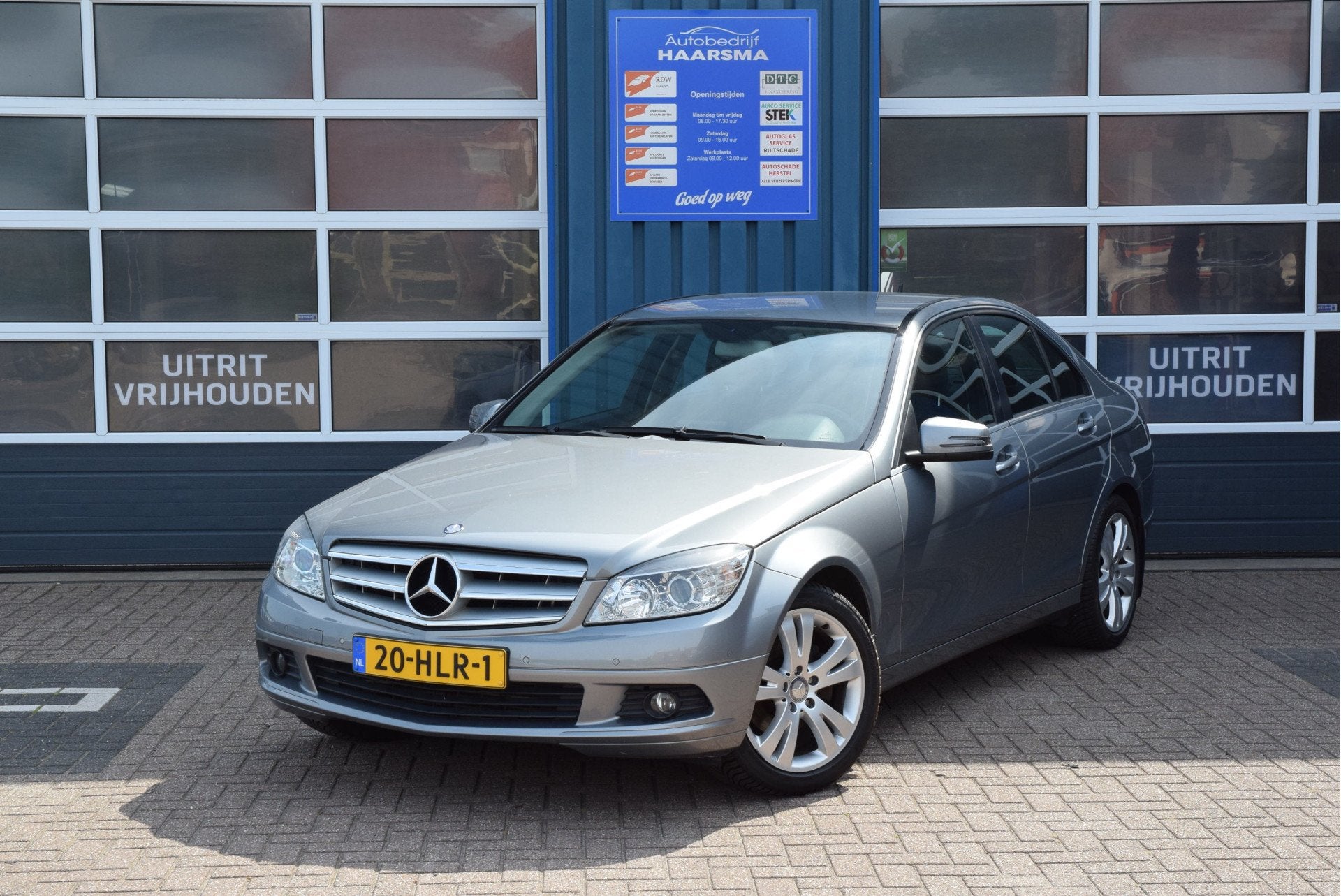 Mercedes-Benz C-Klasse 180 K Trekhaak Navi (bj 2009), 1385 kg, Achterwielaandrijving, Gebruikt, Zwart