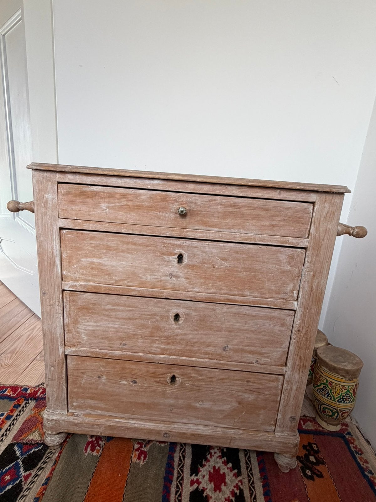Oud kastje, commode, Ophalen, 50 tot 100 cm, Zo goed als nieuw, 3 of 4 laden