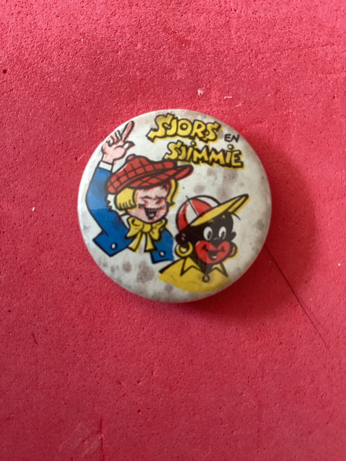 Kleine oude button Sjors en Sjimmie (strip), Verzenden, Gebruikt, Overige onderwerpen, Button