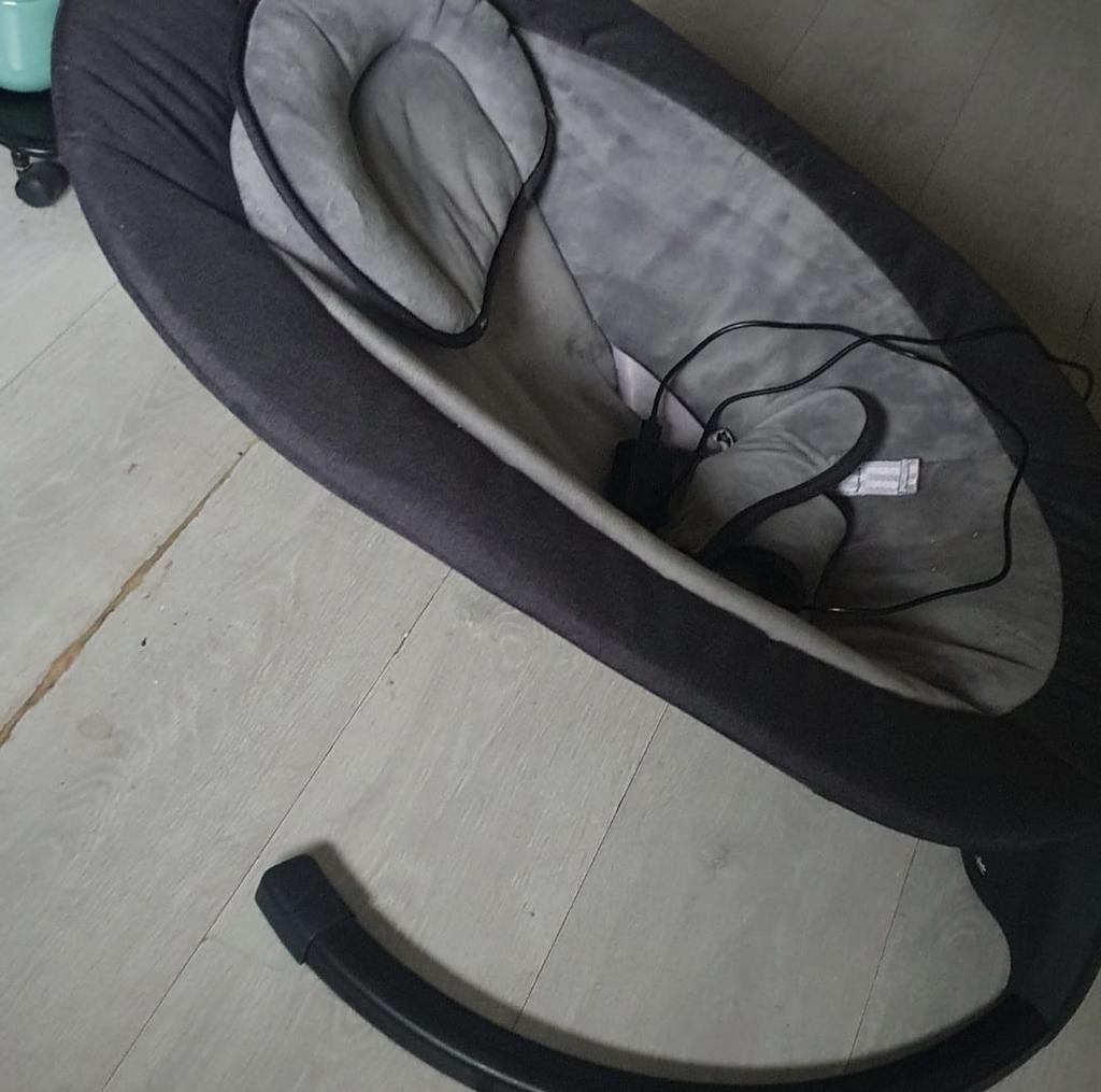 Comfortabele Bewegende Wieg voor Baby's, Kinderen en Baby's, Babywiegjes en Ledikanten, Ophalen of Verzenden, Gebruikt, Wieg