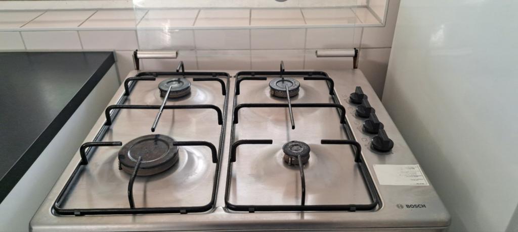 Bosch 4-pits gasfornuis - Gebruikt, maar in goede staat, Witgoed en Apparatuur, Gebruikt, 60 cm of meer, Gas, Vrijstaand