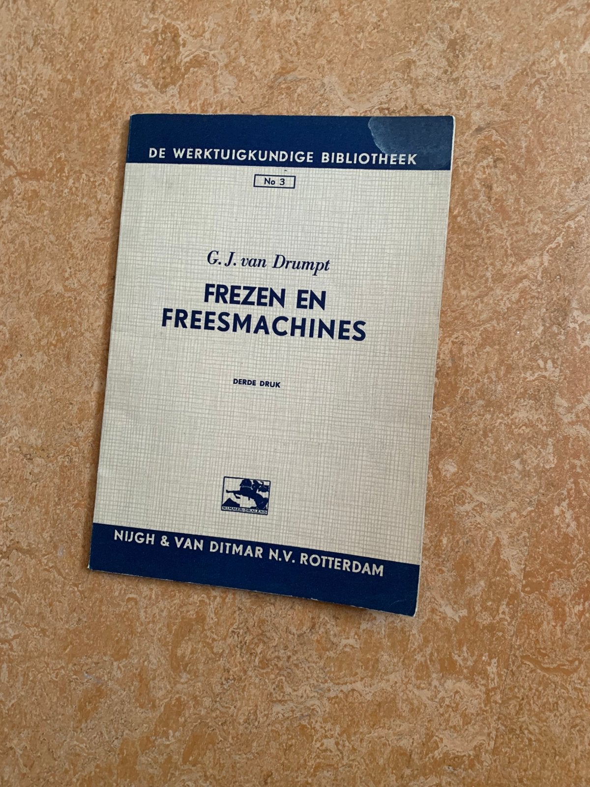 Zeer oud Boekje frezen en freesmachines, Ophalen of Verzenden, Gelezen