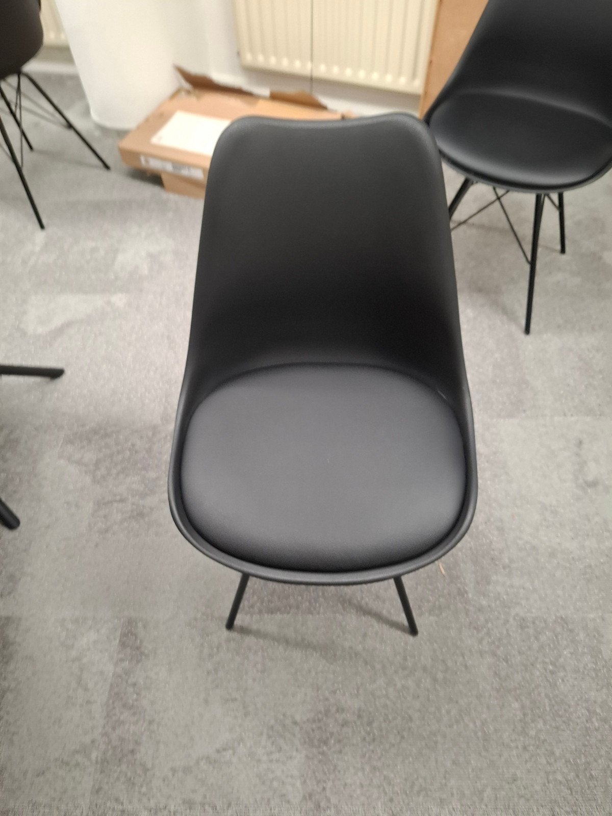 Zes zwarte eetkamerstoelen - Zo goed als nieuw, Ophalen, Kunststof, Zwart, Zo goed als nieuw