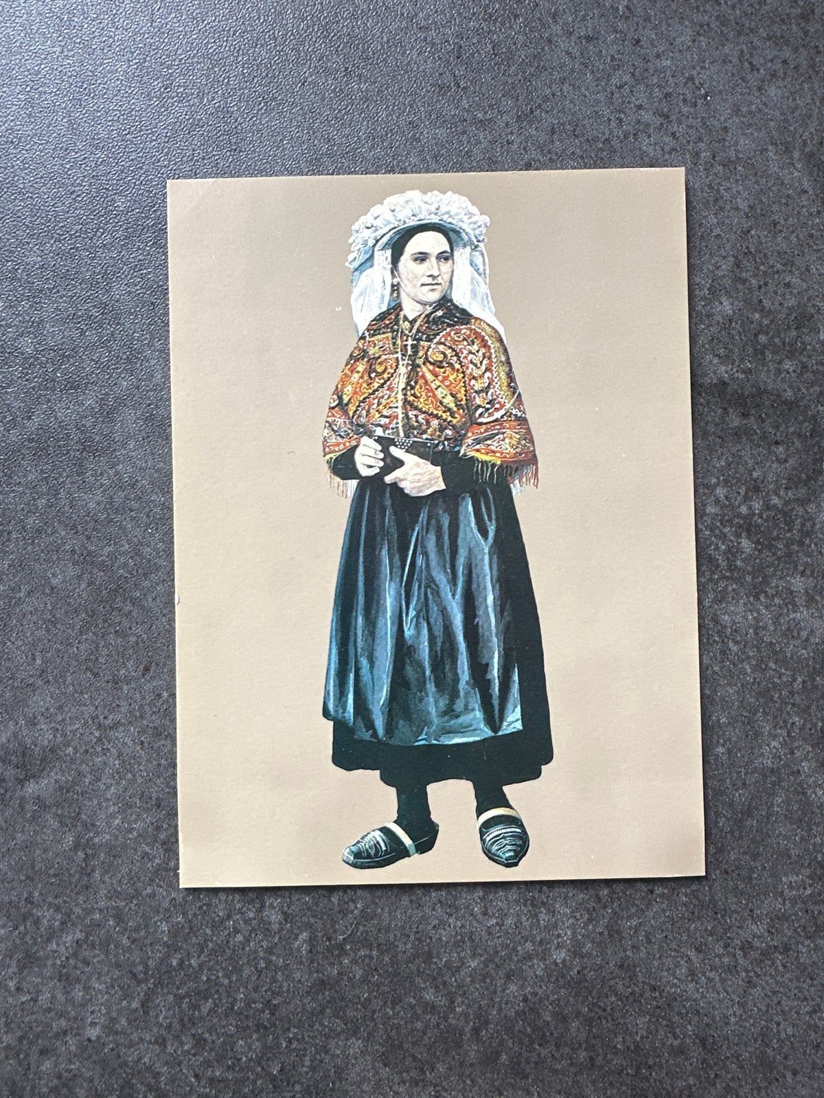 Ansichtkaart Vrouw uit Sevenum in klederdracht, Ophalen of Verzenden, 1920 tot 1940, Ongelopen, Limburg