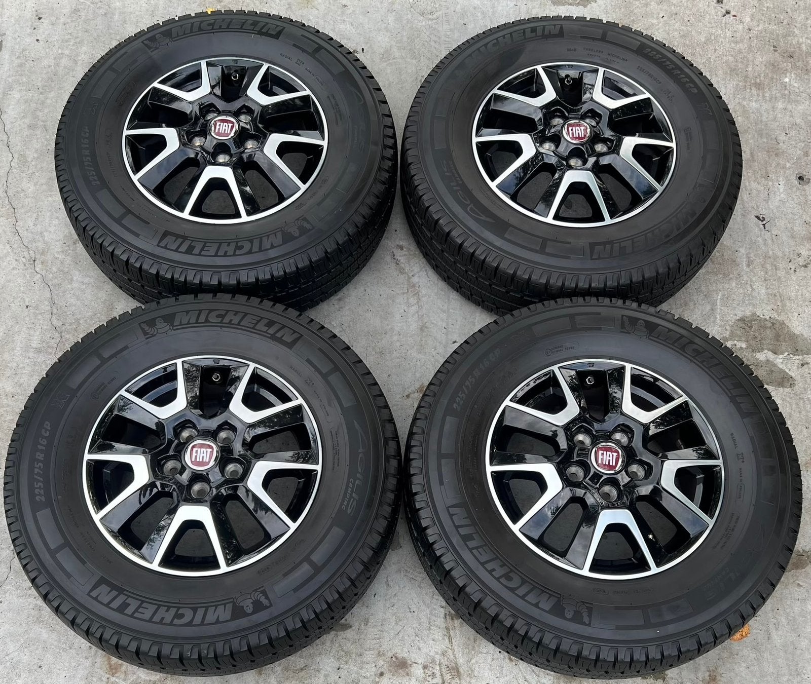 Originele Fiat Ducato velgen Michelin 225 75 16 Jumper Boxer