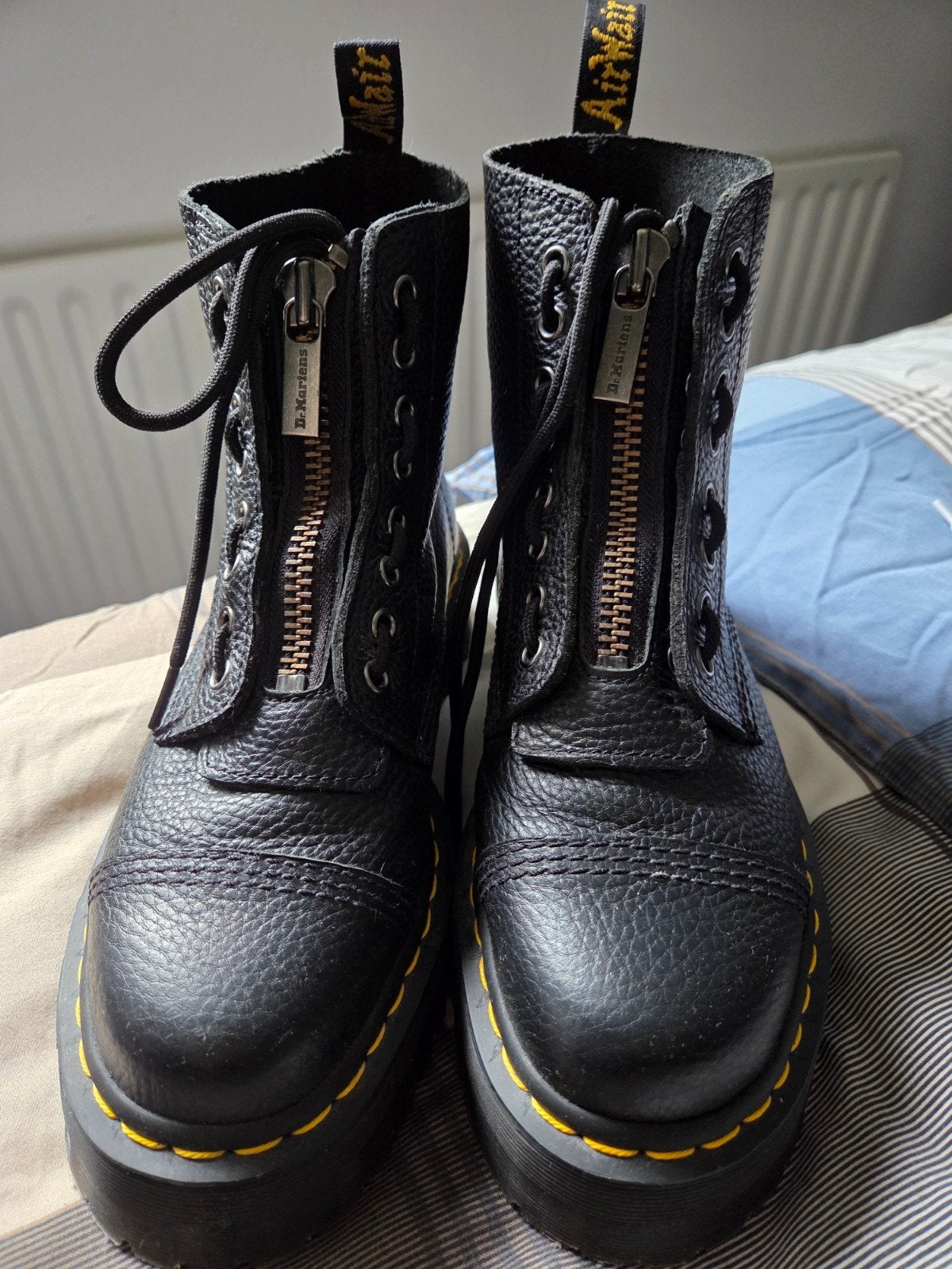 Dr. Martens zwart maat 40 Nieuw!, Kleding | Dames, Zwart, Lage of Enkellaarzen, Ophalen of Verzenden, Dr. Martens