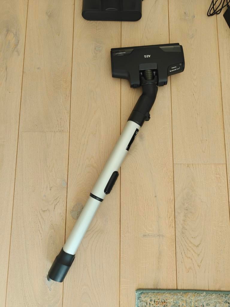 AEG Steelfstofzuiger Zuigmond, Docking Station, Oplader, Ophalen