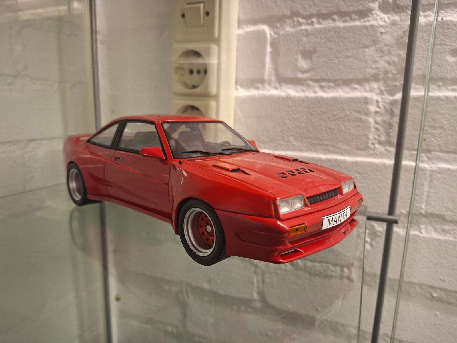 MCG Opel Manta Mattig 1:18, Ophalen of Verzenden, Zo goed als nieuw, Overige merken