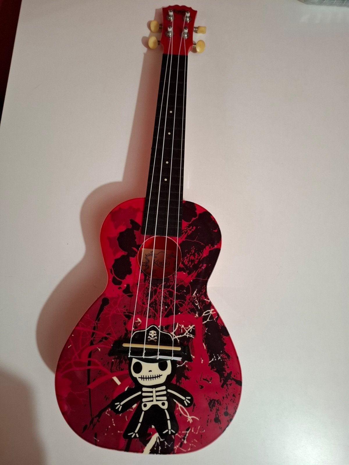Leuke mini gitaar met skelet opdruk - ideaal voor beginners, Ophalen, Gebruikt, Overige typen
