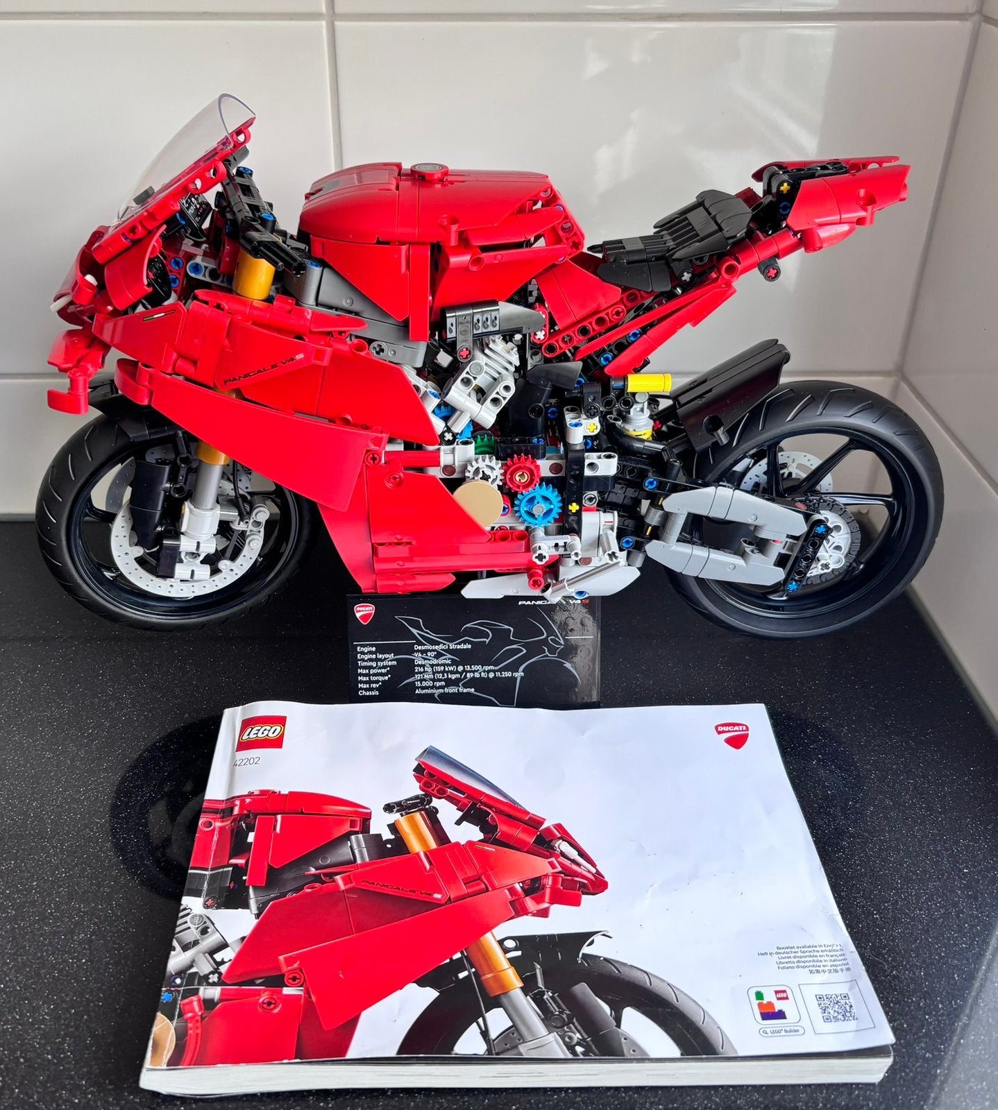 LEGO Technic 42202 Ducati Panigale V4 S motor, Kinderen en Baby's, Speelgoed | Duplo en Lego, Ophalen of Verzenden, Zo goed als nieuw