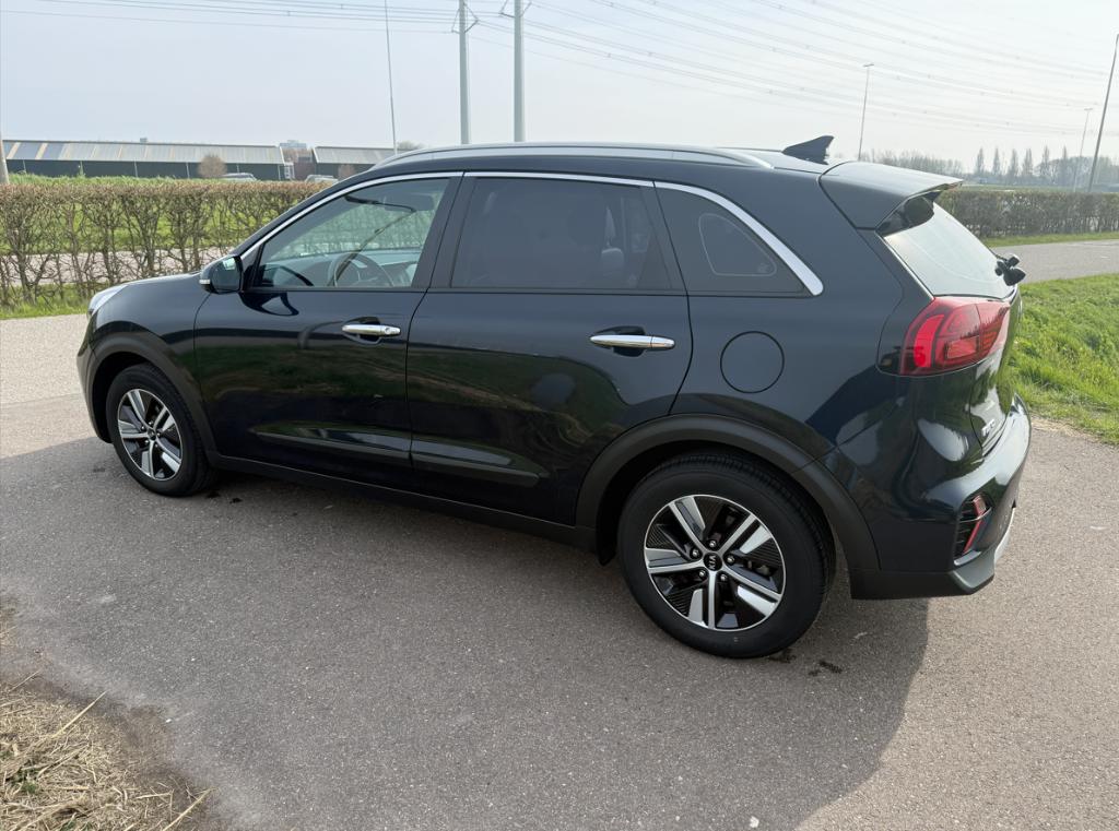 Zuinige & goed onderhouden Kia Niro 1.6 GDi Hybrid (2020), Auto's, Blauw, Origineel Nederlands, 75 €/maand, 1390 kg