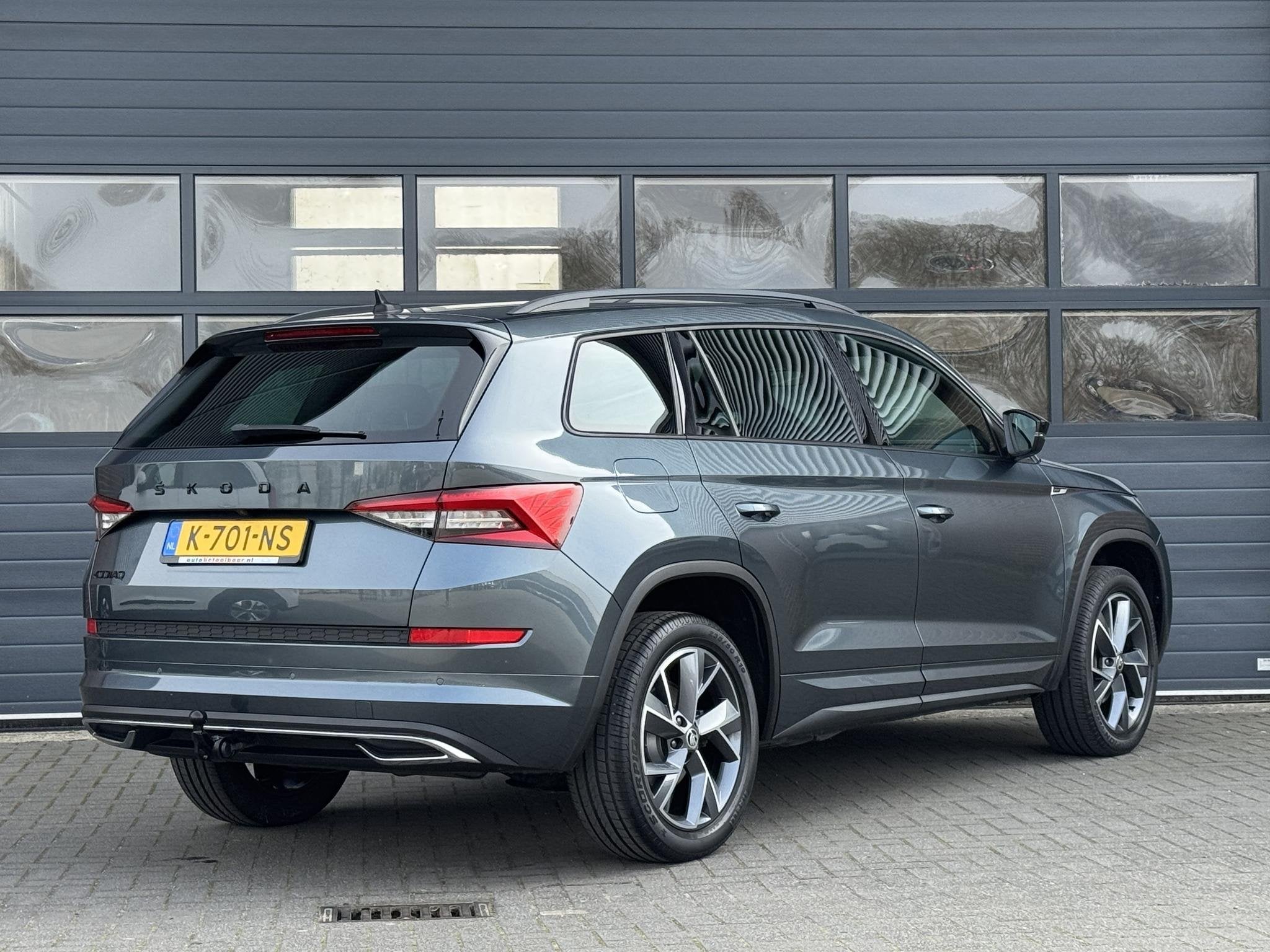 SKODA KODIAQ 1.5 TSI SPORTLINE BUSINESS I AUTOMAAT I TREKHAA, Auto's, Skoda, 4 cilinders, Origineel Nederlands, Bedrijf, Kodiaq
