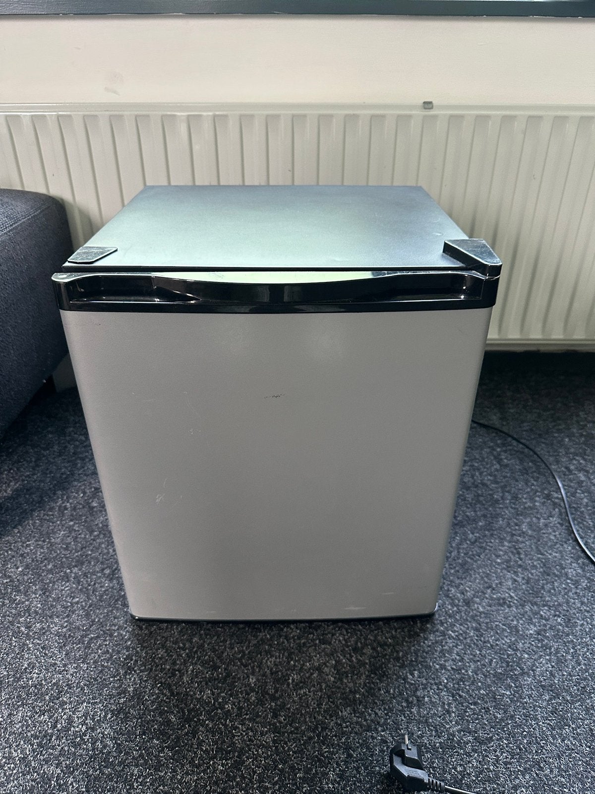 Minni koelkast, 40 liter of meer, Ophalen of Verzenden, Zo goed als nieuw, Kunststof