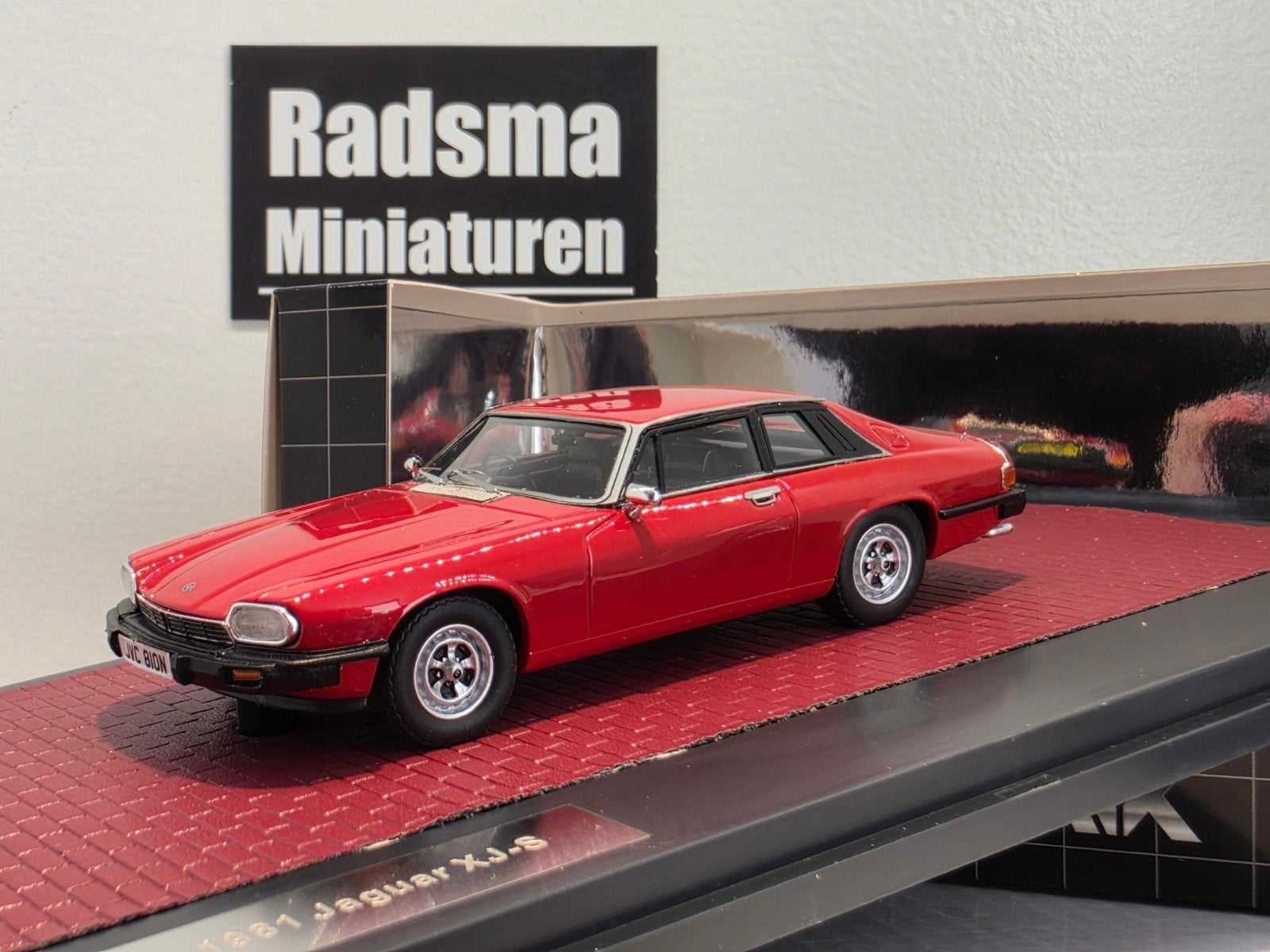Jaguar XJ-S - Rood - 1:43 Matrix Models, Hobby en Vrije tijd, Overige merken, Auto, Nieuw, Ophalen of Verzenden