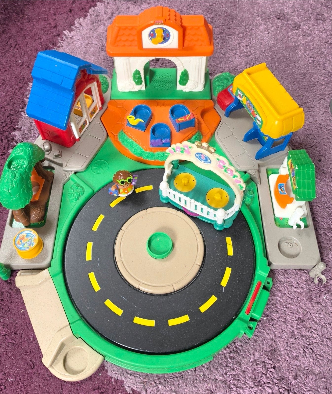 Little people rotonde, Ophalen