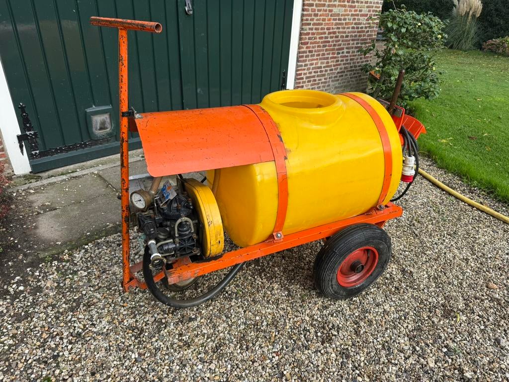 Douven motorvatspuit motorspuit spuitwagen ca. 200l, Ophalen, Gebruikt, Tuinslang