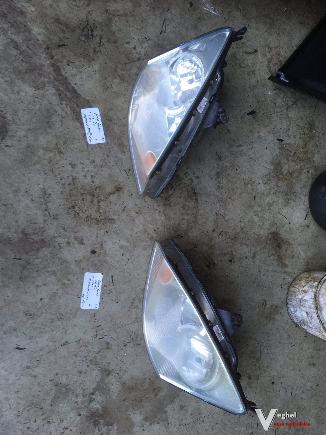 Ford focus 3 deurs 2003 Koplamp Links of Rechts