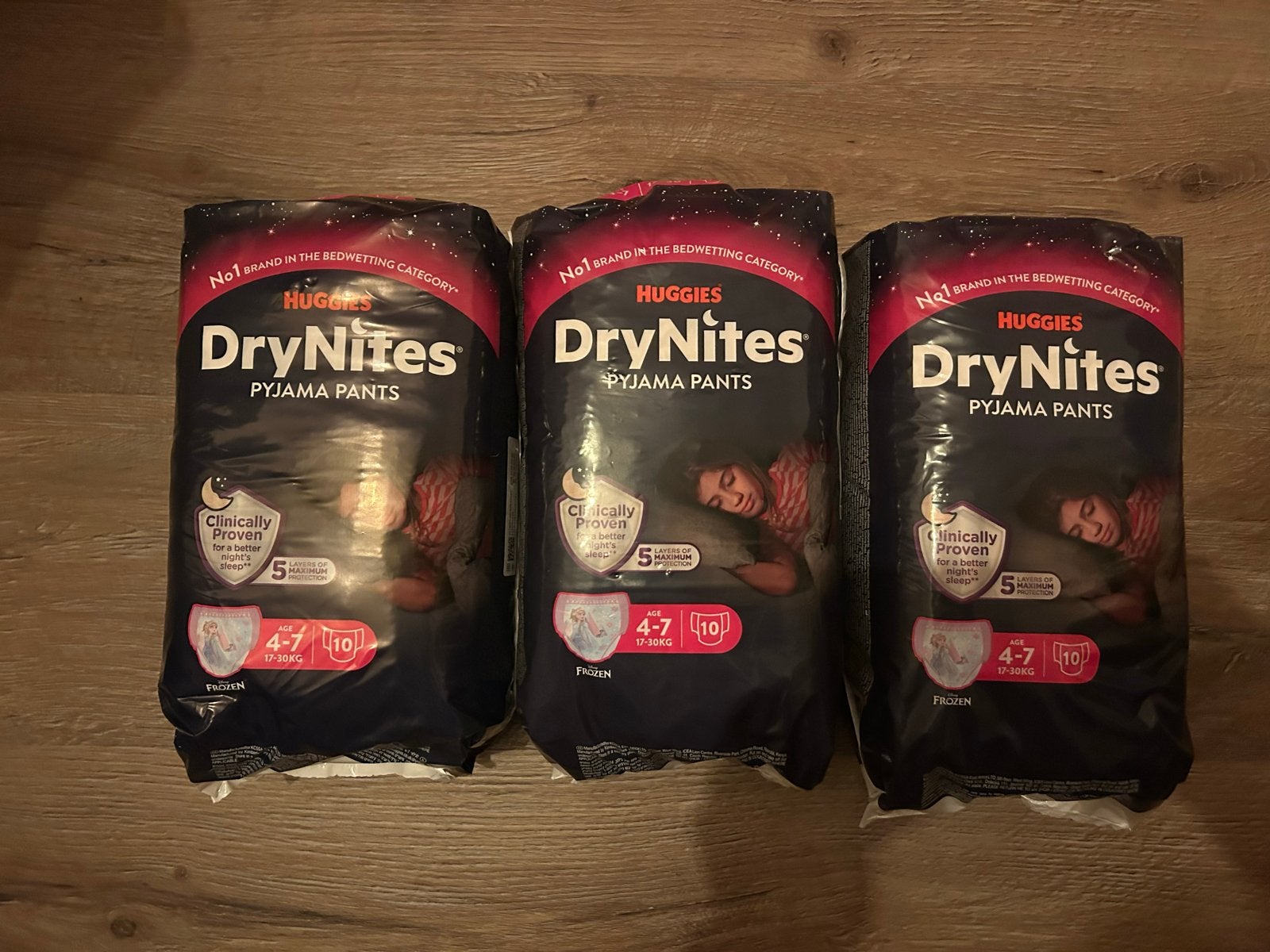 3x Huggies DryNites Pyjama Pants Frozen 4-7 jaar (17-30kg), Ophalen of Verzenden, Nieuw, Meisje