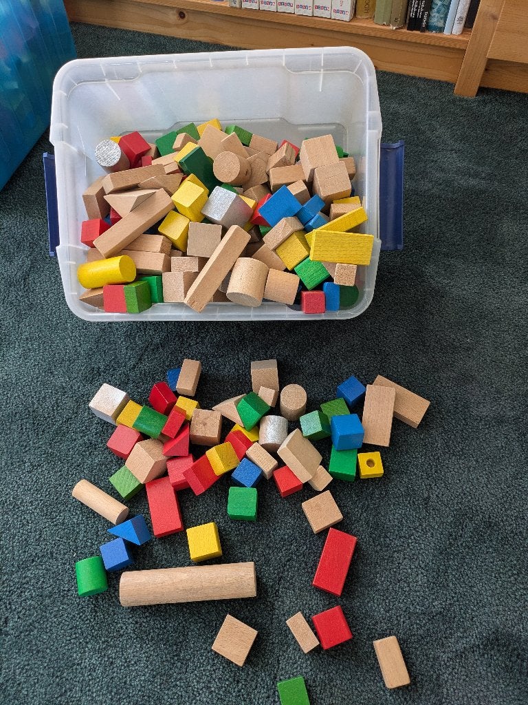 Doos met blokken, Ophalen, Gebruikt, Meubelstuk of Keukentje