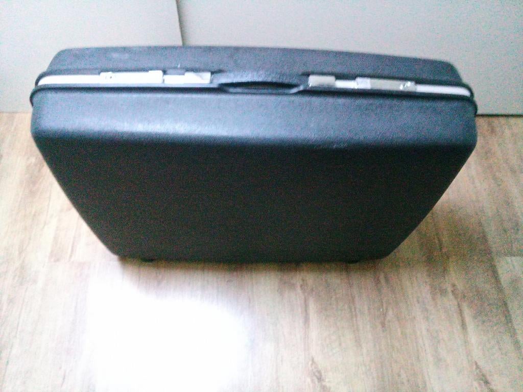Stevige sterke  koffer, Ophalen, Zo goed als nieuw, Hard kunststof, 70 cm of meer