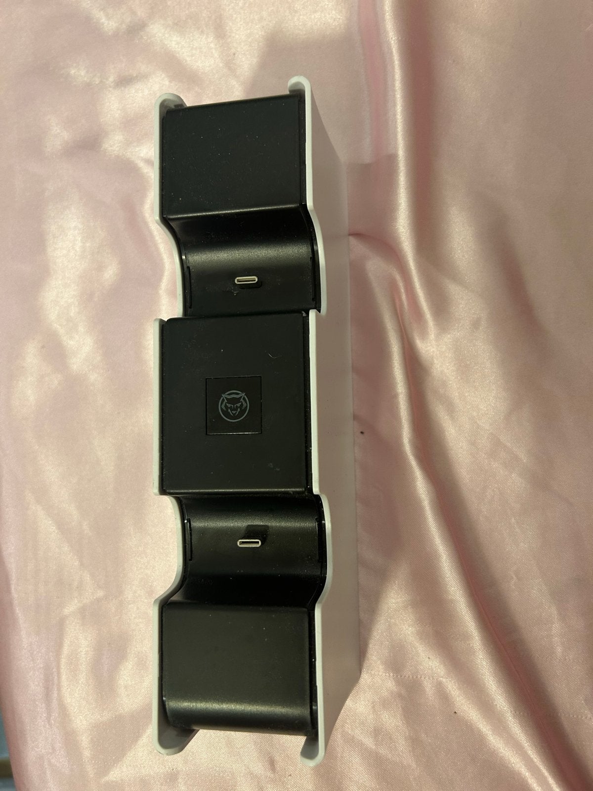 Draadloze DualSense oplader voor PS5, Ophalen, Zo goed als nieuw