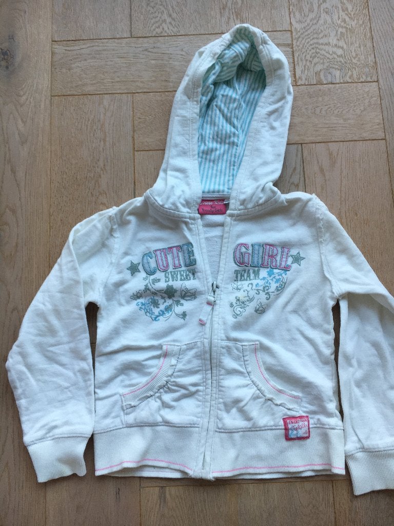 Leuk wit vest "cute girl" van Europe Kids mt 116, Kinderen en Baby's, Gebruikt, Europe Kids, Meisje, Trui of Vest