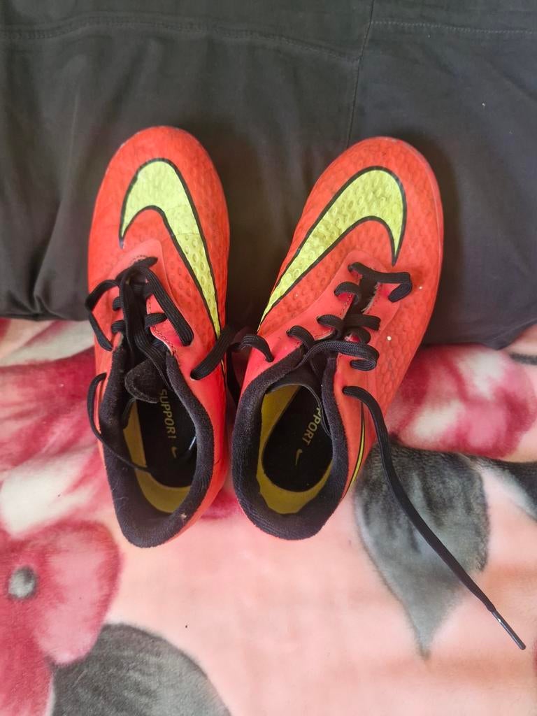 Mooie Nike voetbalschoenen - Maat 33, Ophalen, Gebruikt, Schoenen