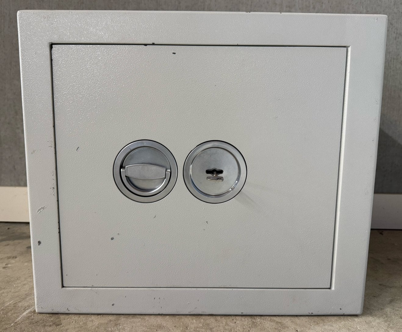Mooie zware Grade 1 kluis / brandkast 120 kg met 2 sleutels, Ophalen, Zo goed als nieuw, Brandkast