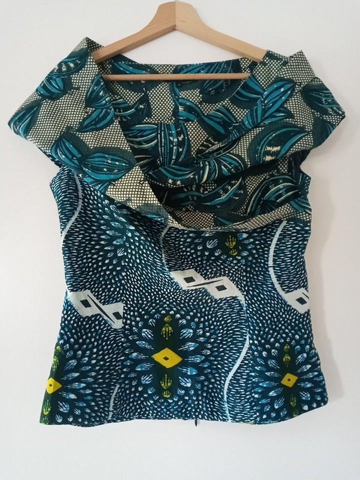 S/M Prachtige top aparte kraag kleuren petrol turqoise geel, Nieuw, Ophalen of Verzenden, Maat 36 (S), Vlisco