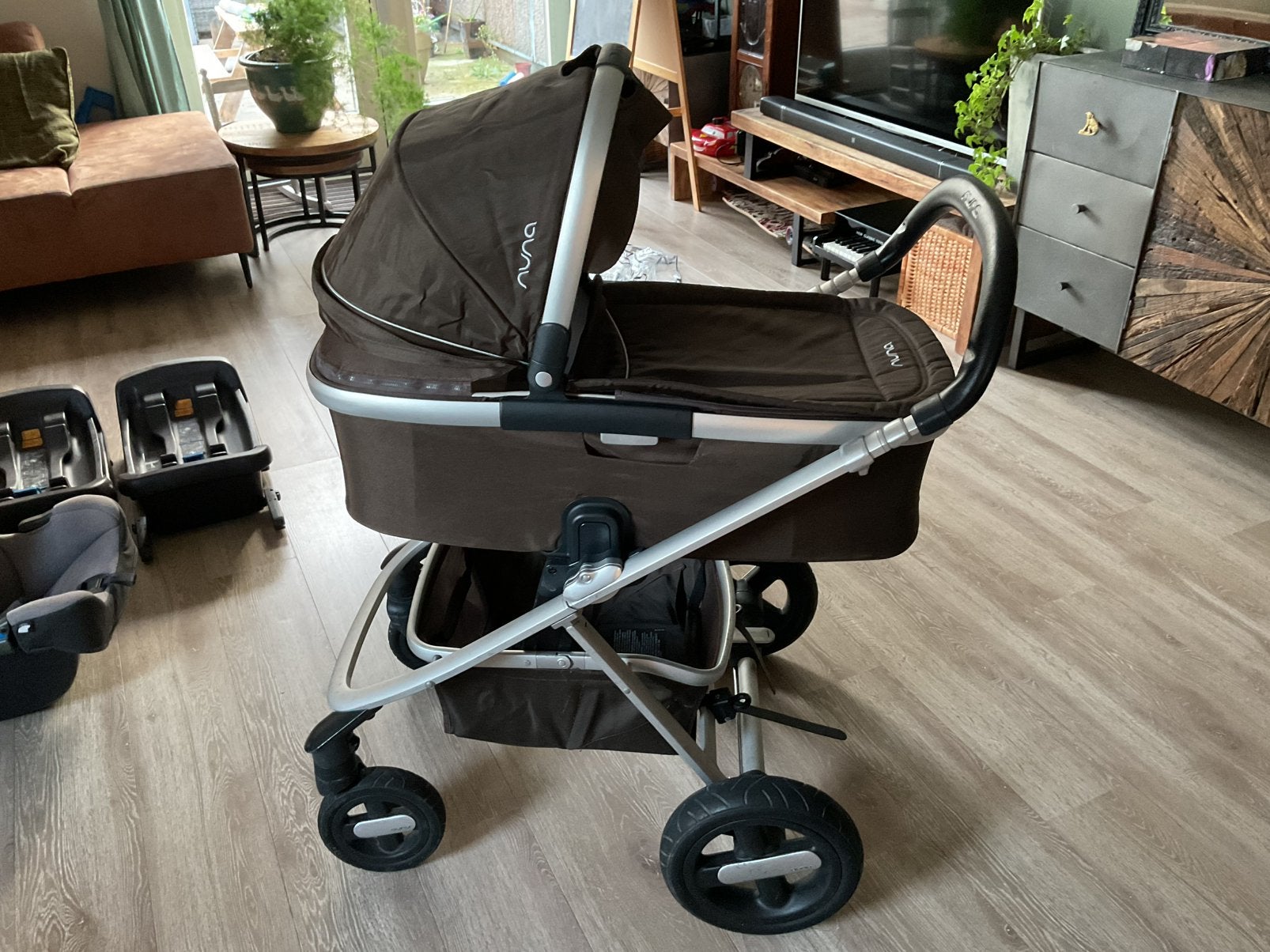 Complete Nuna Ivvi Savi set, Gebruikt, Met autostoeltje, Combiwagen, Ophalen