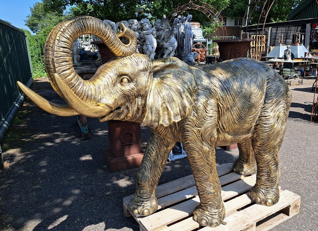 Prachtige grote olifant, beeld is 190 cm lang & 135 cm hoog, Ophalen