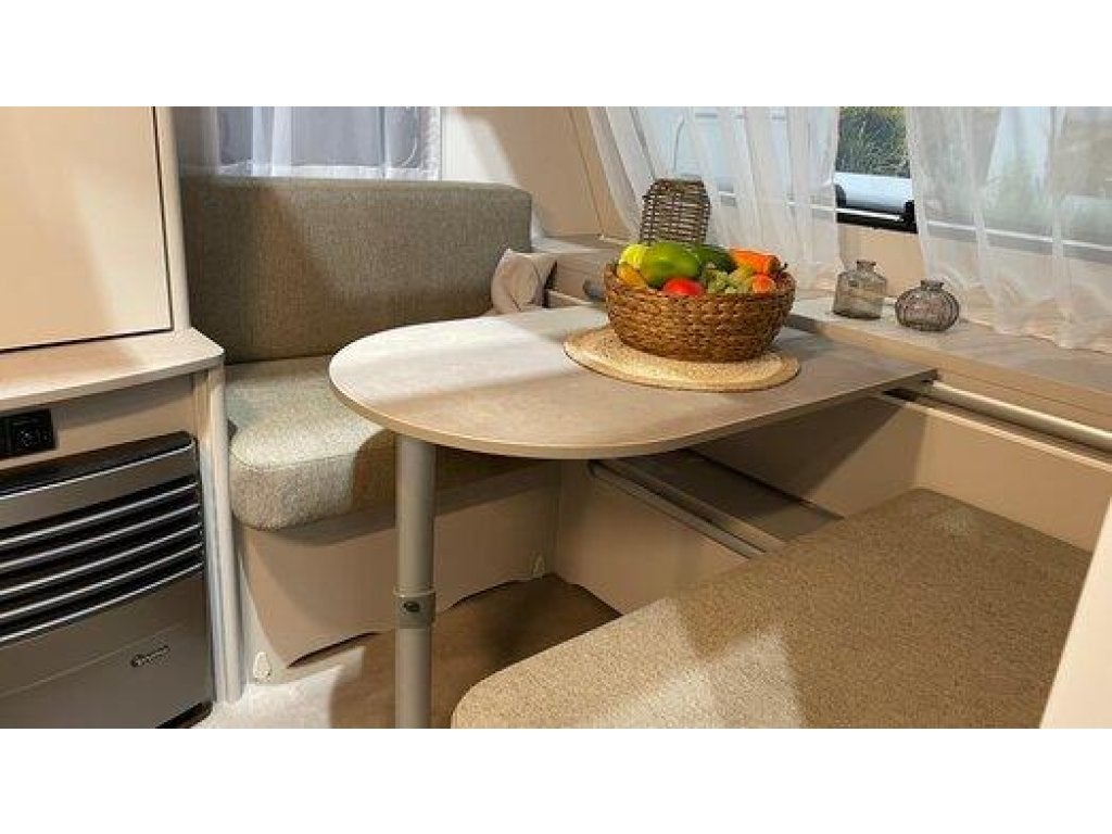 LMC Sassino 460E 2026, premium matrassen, 1360kg en mover!, Caravans en Kamperen, Bedrijf, Treinzit, 5 tot 6 meter, LMC en Münsterland