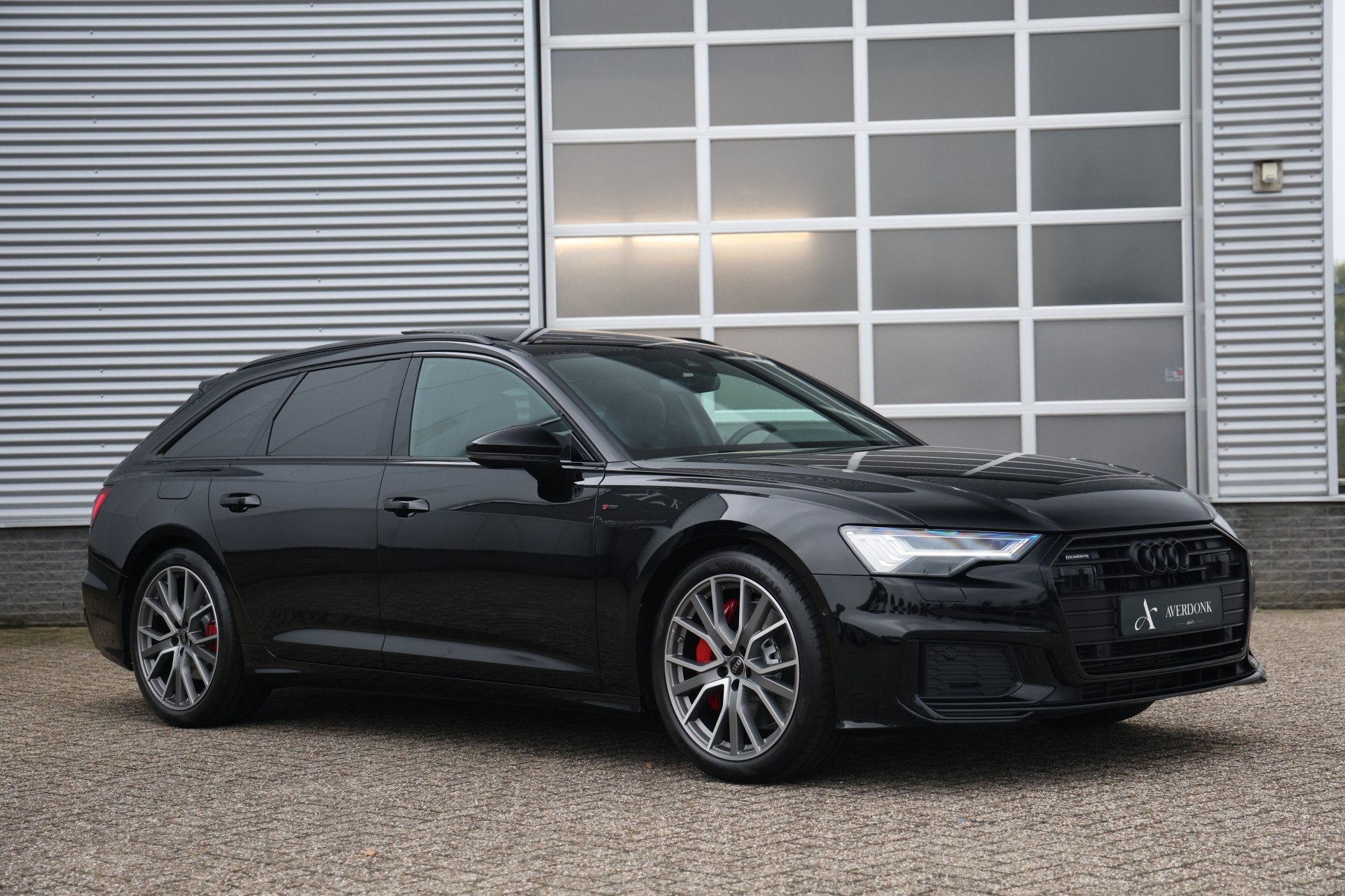 Audi A6 Avant 55 TFSI e Quattro Competition S-Line Black 367, Automaat, Dealer onderhouden, Gebruikt, Leder en Stof