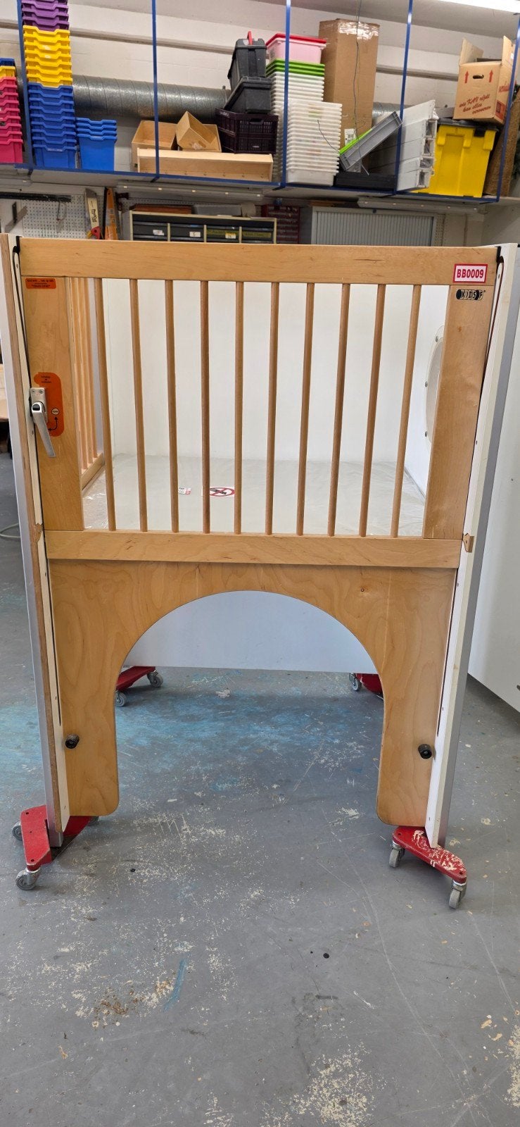 kidsF hoge box kinderopvang, Ophalen, Gebruikt