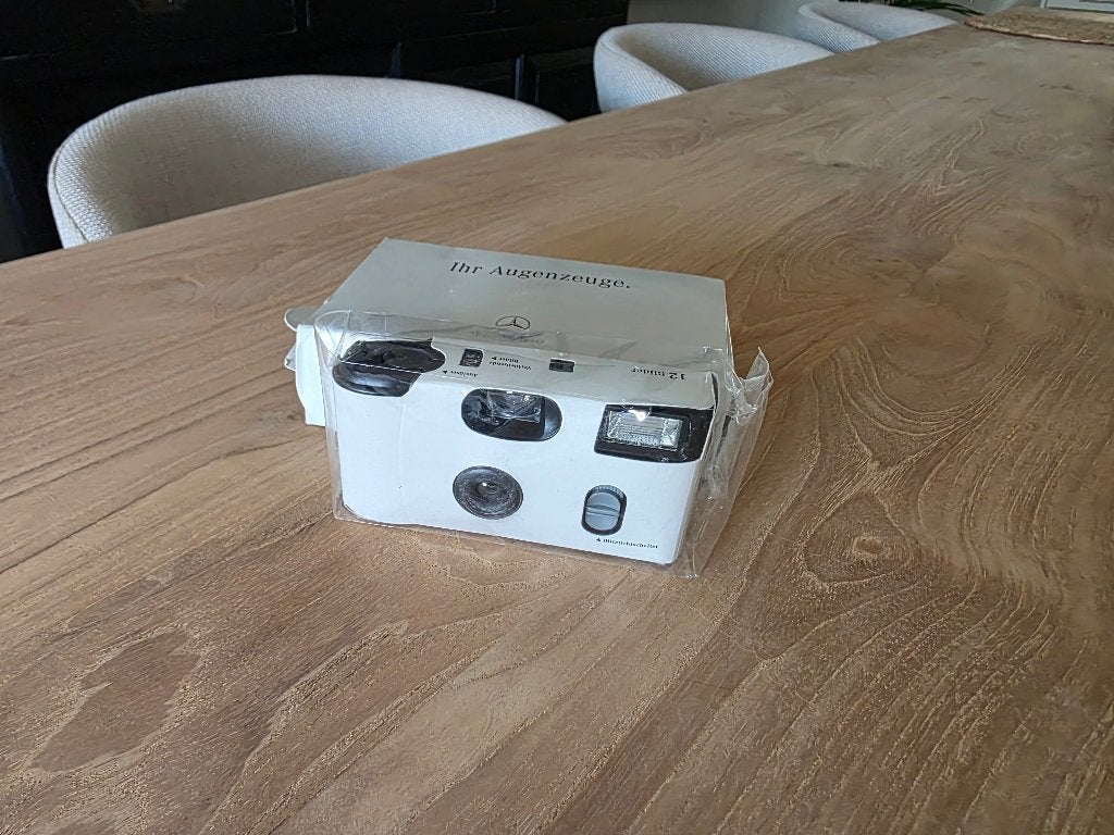 Mercedes Antiek Wegwerpcamera ( nieuw), Ophalen