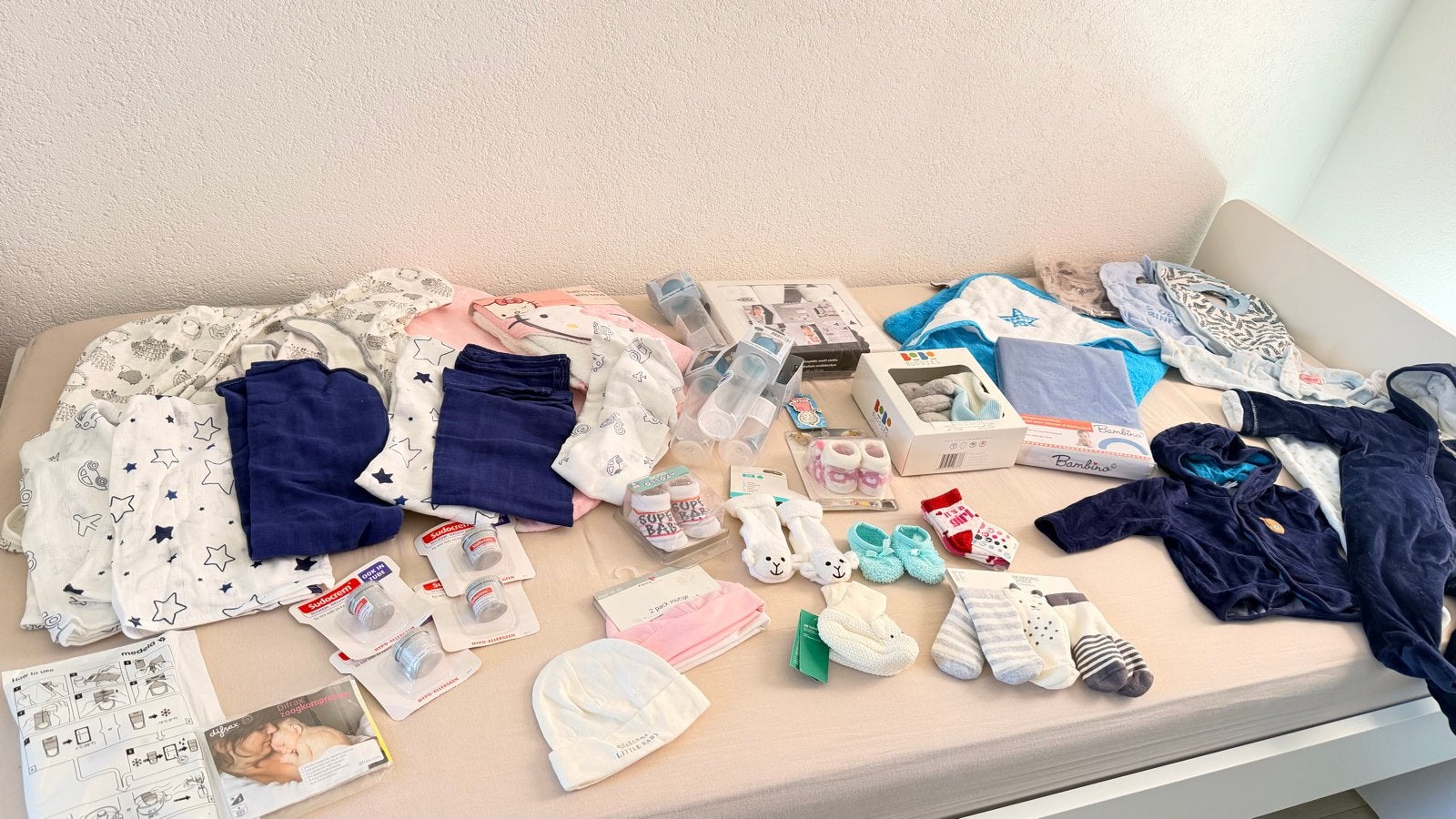 Groot babykleding en accessoires pakket (nieuw), Ophalen, Nieuw