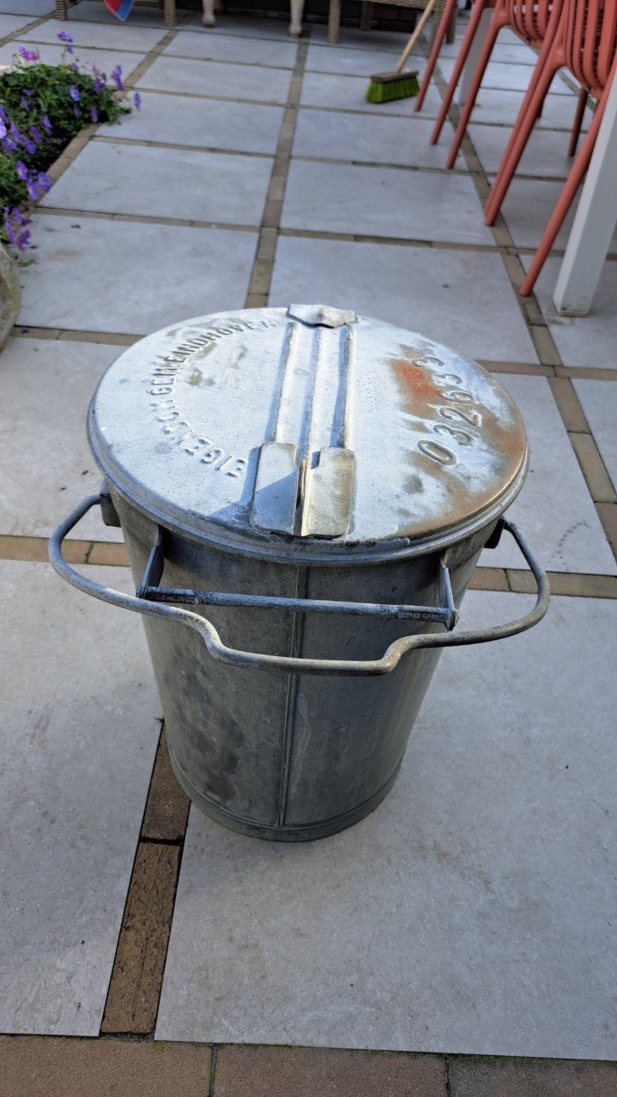 zinken vuilisemmer Eindhoven, Tuin en Terras, Ophalen of Verzenden, Gebruikt