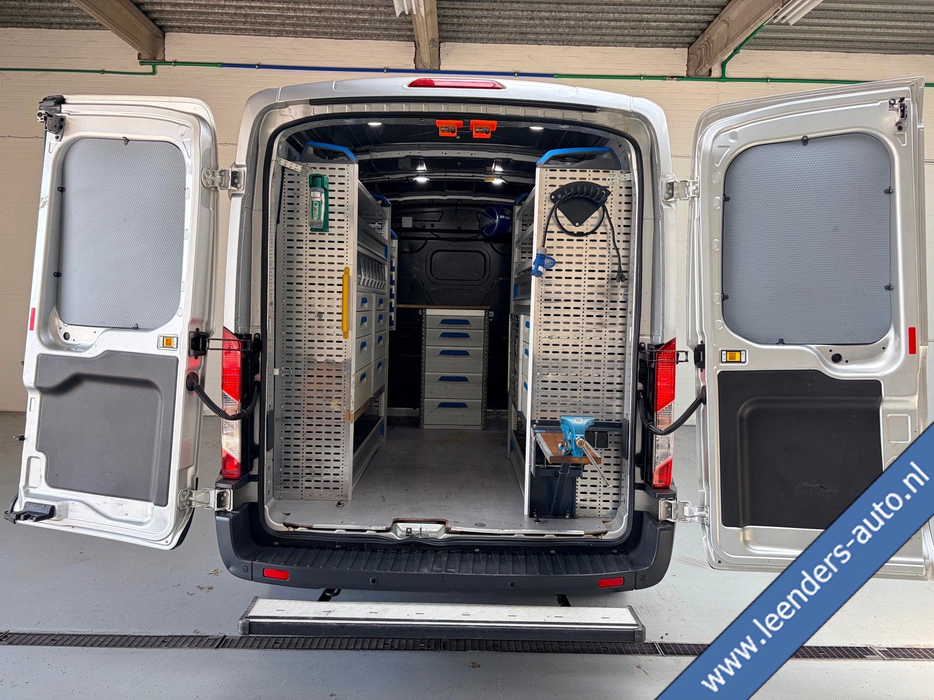 Ford Transit Automaat Servicewagen 350 2.0 TDCI 131PK euro6, Stof, 4 cilinders, Met garantie (alle), 2042 kg