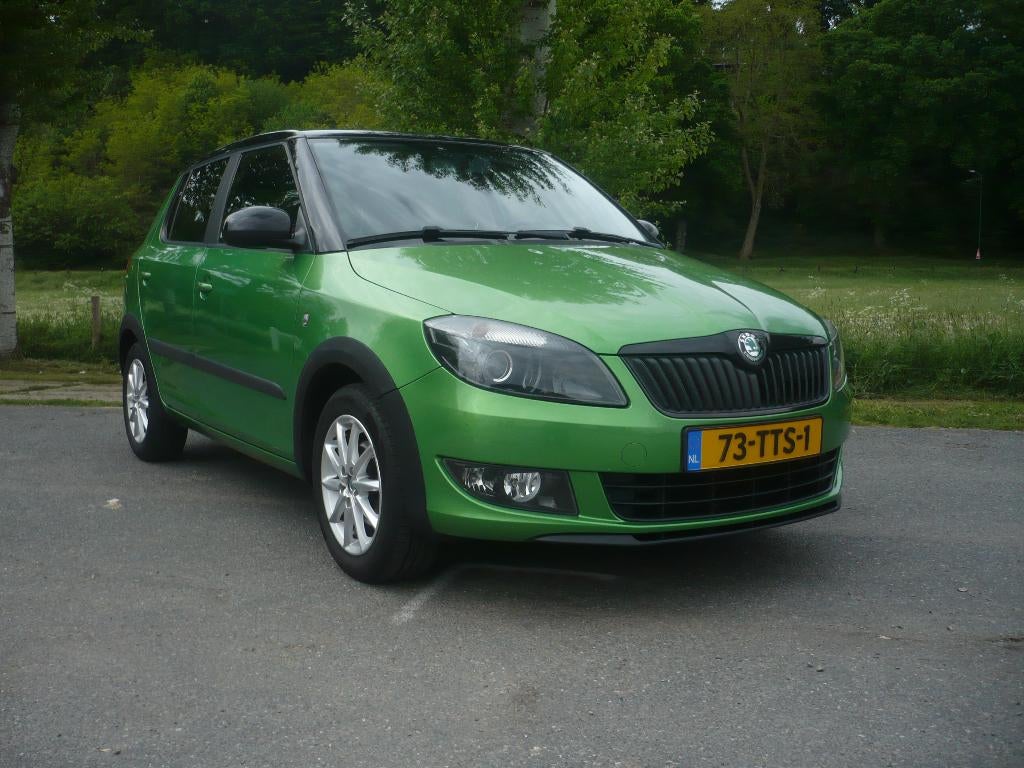 Skoda Fabia 1.2 TSI STYLE 63KW 5 DRS 92073 km NAP NAVI AIRCO, Euro 5, Stof, 40 €/maand, Zwart