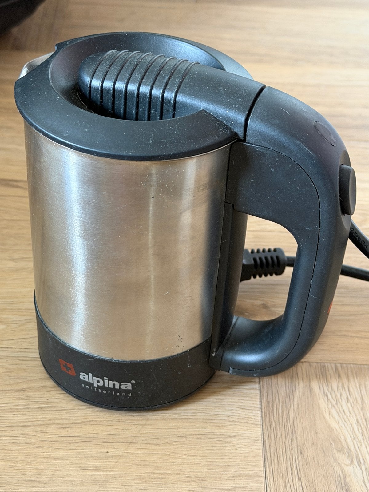 Alpina Zwitserland Reiswaterkoker - Compact & Handig, Minder dan 1 liter, Ophalen of Verzenden, Gebruikt, Rvs