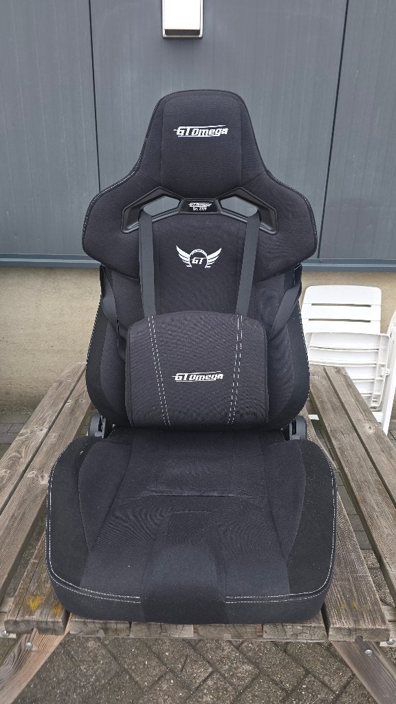 GT Omega Simrace Stoel – nette staat – Kleine beschadiging, Huis en Inrichting, Ophalen, Gebruikt, Zwart, Eén