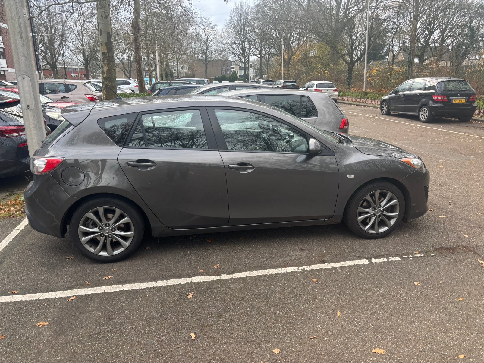 Mazda 3 2.0 Disi Hatchback 2010 Grijs, Auto's, Mazda, Particulier, Benzine, C, Hatchback, Handgeschakeld, Origineel Nederlands
