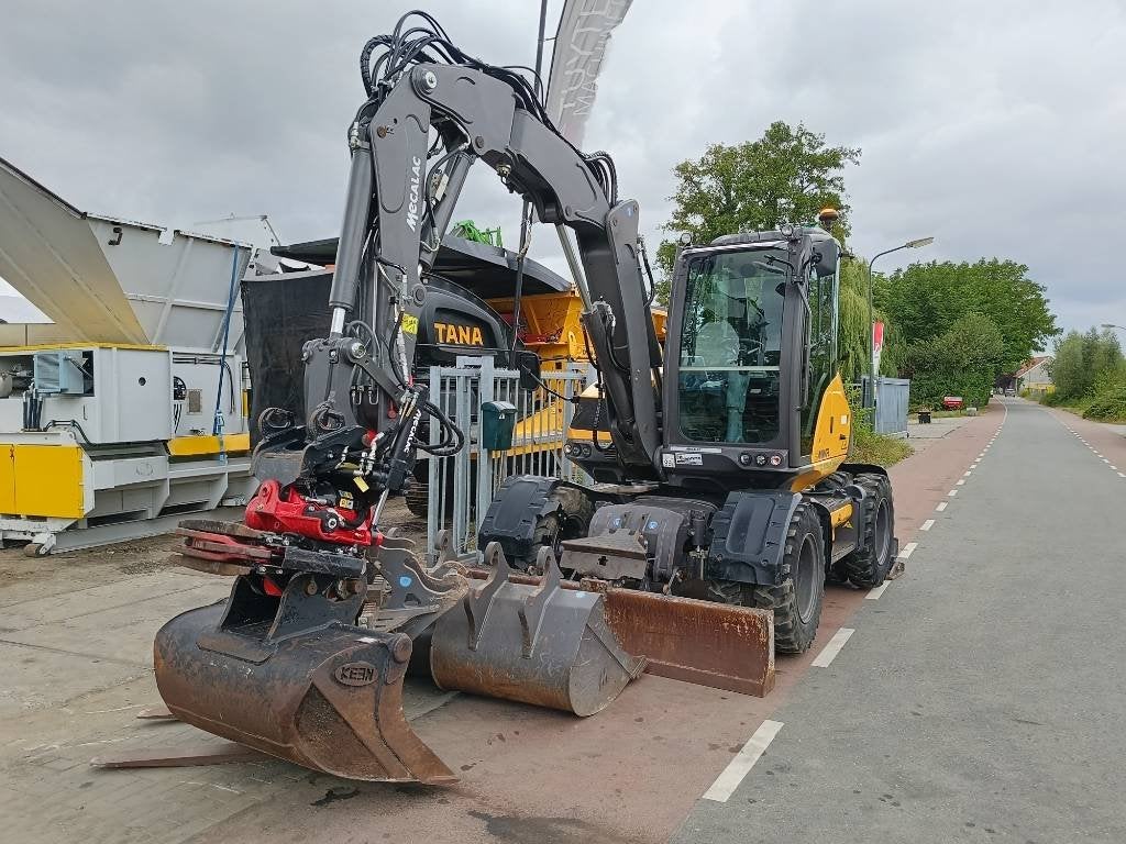 Mecalac 9 MWR + rototilt R3 + buckets/forks excavator 8Ton, Graafmachine