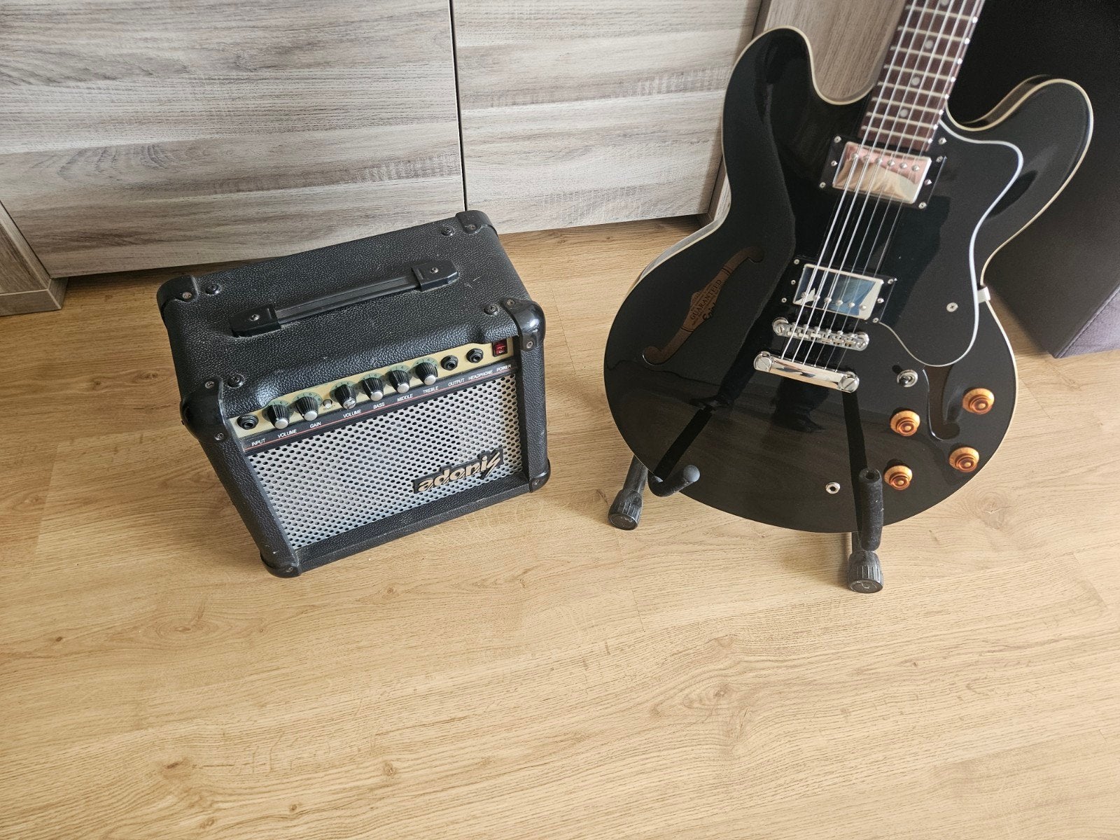 epiphone dot black beauty plus versterker, Muziek en Instrumenten, Ophalen, Zo goed als nieuw, Solid body, Epiphone