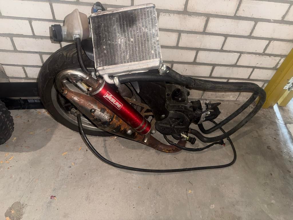 Aprilia SR 70cc blokVolledig Malossi met Yasuni Uitlaat, Ophalen, Gebruikt, Blok, Aprilia
