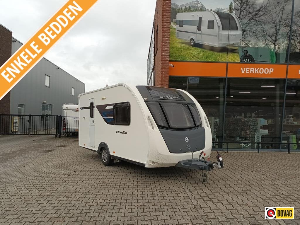 Swift Mondial 420 SE, Caravans en Kamperen, Caravans, Dwarsbed, Schokbreker, Tot en met 2, Bedrijf