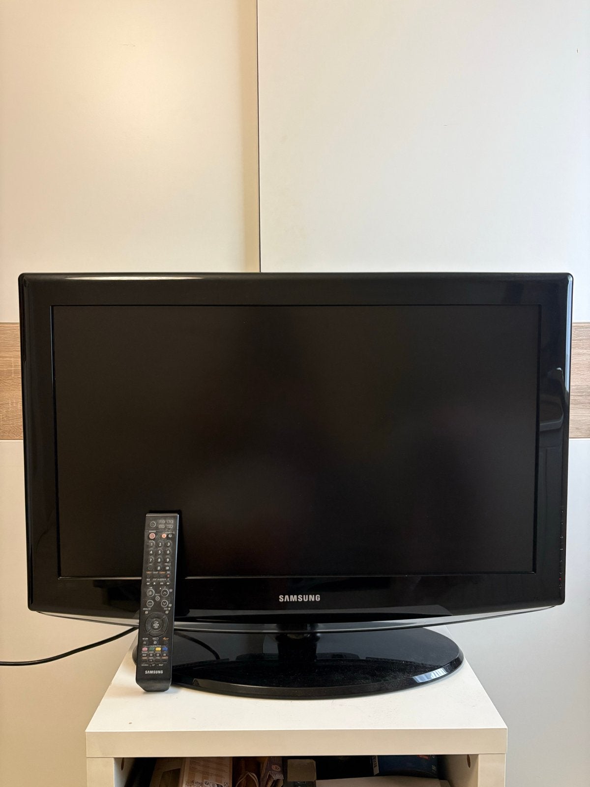 Samsung LCD TV met afstandsbediening, Ophalen, Gebruikt, 50 Hz, 80 tot 100 cm
