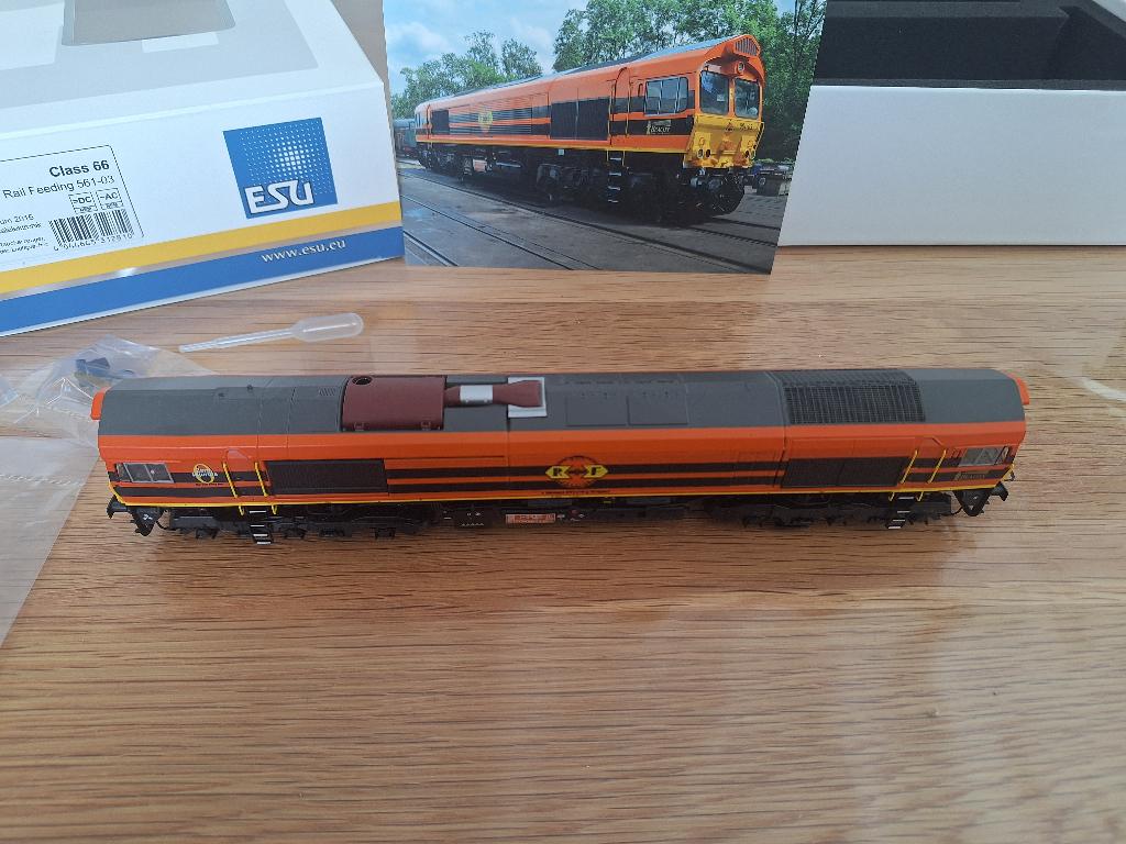 Esu class 66 RRF railfeeding sound en rook met certificaat, Locomotief, Gelijkstroom of Wisselstroom, Zo goed als nieuw, Ophalen